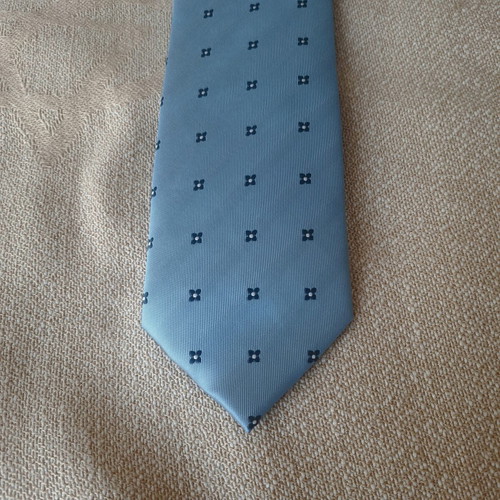 Mark7 Silk Tie Like New, Turquoise Geometric Pattern