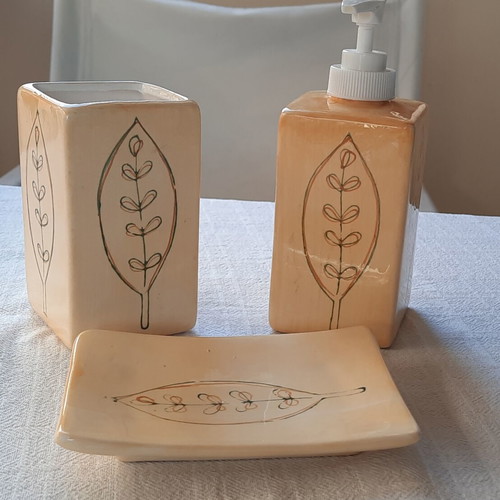 Bathroom accessory set 3 pcs ceramic new