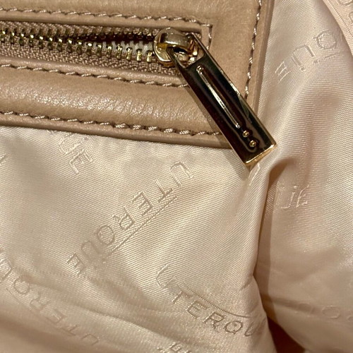 Uterque handbag like new, nude beige with gold details