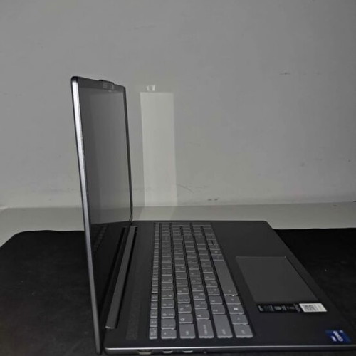 Lenovo IdeaPad Slim 5 13th Gen laptop like new, Intel Core i7, 32GB RAM, 1TB SSD