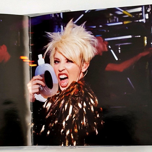 Kylie Minogue Showgirl (Homecoming Live) двоен CD като нов
