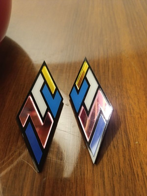 Funk da Queen Plexiglass Earrings Picasso like new, multicolor