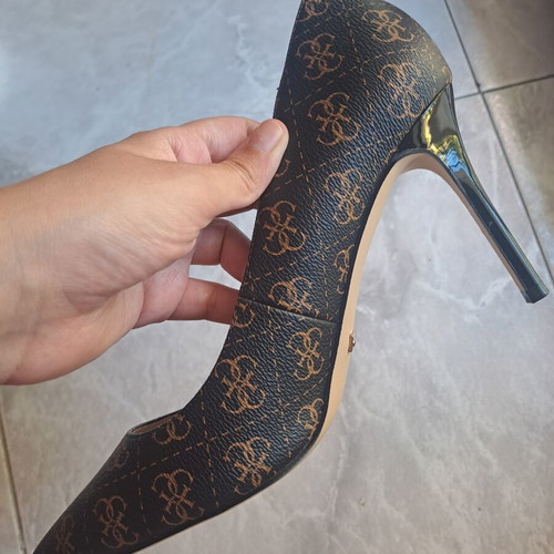 Guess Dabbey 2 Pumps Size 40 Brown New
