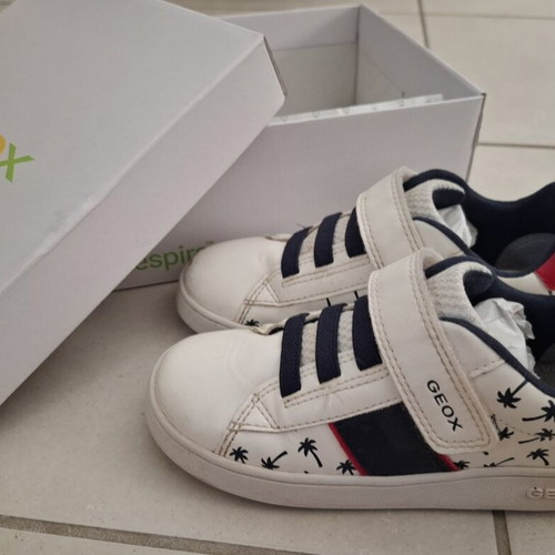 Geox sneakers size 27 EU used, white and red boys' shoes