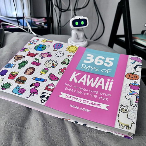 365 Days of Kawaii drawing book by Mayumi Jezewski