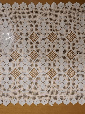 Table runner 36×68 white handmade like new with crochet