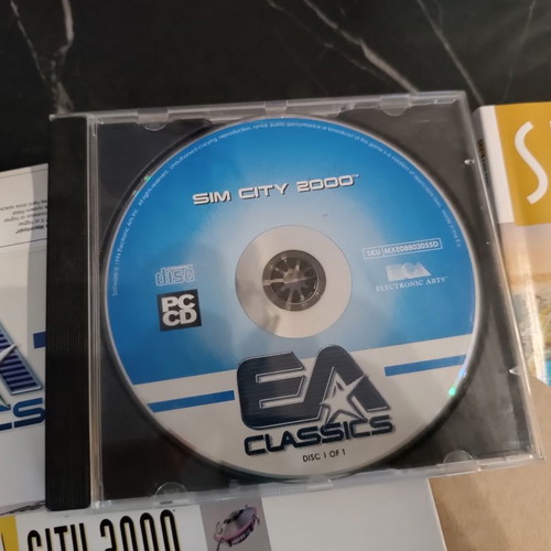 Sim City 2000 for PC used, original with box and contents