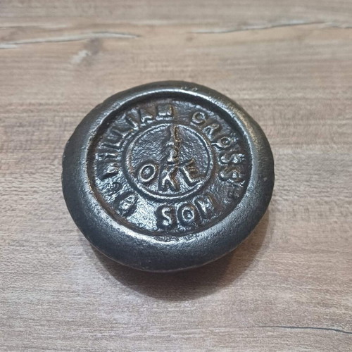Weight used, vintage cast iron half oka by William Cross & Son