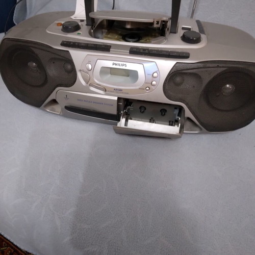 Radio cassette player and CD used