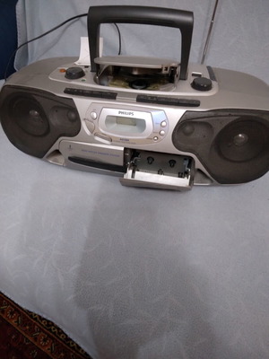 Radio cassette player and CD used