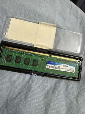 Adata 1GB RAM for desktop like new
