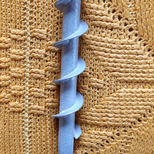 Metal Ground Screw Base like new, for beach umbrellas