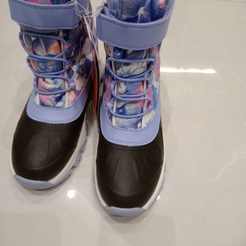 Snow boots girls size 35 new with tags