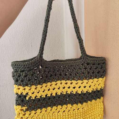 Handmade knitted shoulder bag new