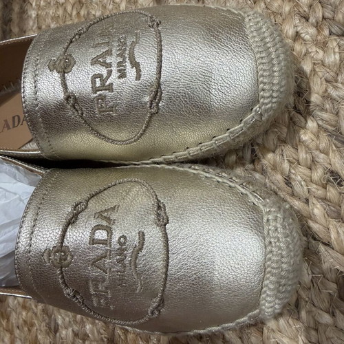Prada leather espadrilles like new, gold, size 36