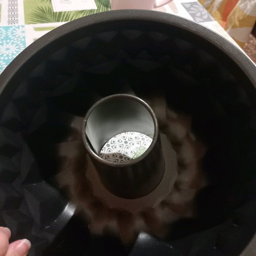 Cake pan used, medium size, in excellent condition