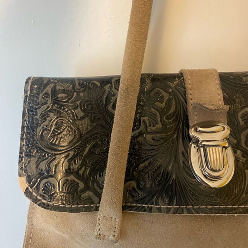 Leather handbag in the condition shown