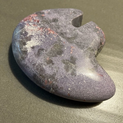 Bear figurine from lepidolite with pink tourmaline new