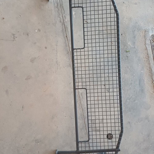 Dog car partition used for Subaru Forester