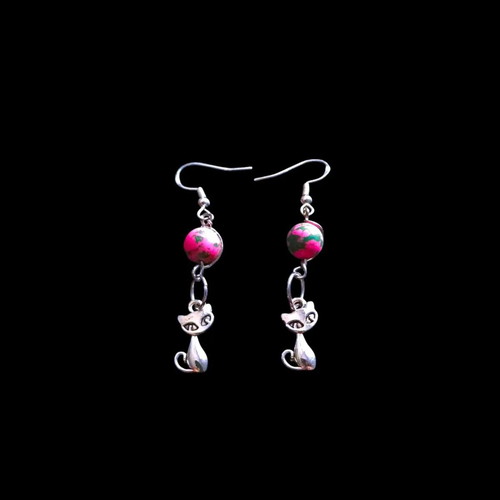 Handmade cat earrings new with colorful beads