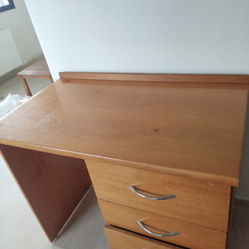 Office desk used, beech color, stable with minor drawer issue