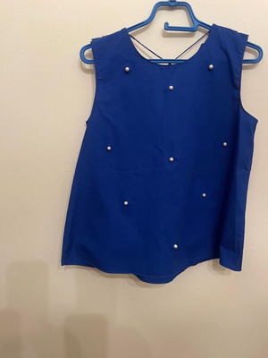 Zara blouse with pearls like new, blue size M