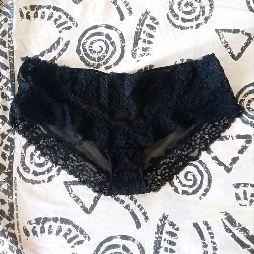 H&M black lace slip large new