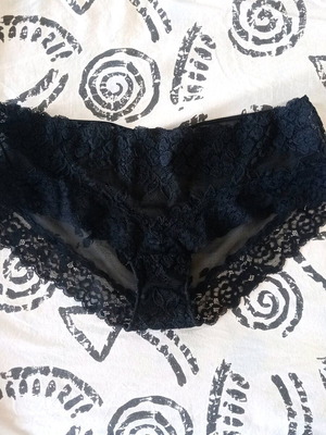 H&M black lace slip large new