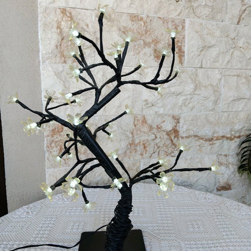 Christmas tree with silicone flowers like new