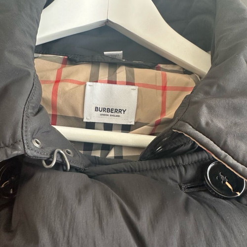Burberry μπουφάν puffer μεσαίου μήκους σαν καινούργιο, μαύρο