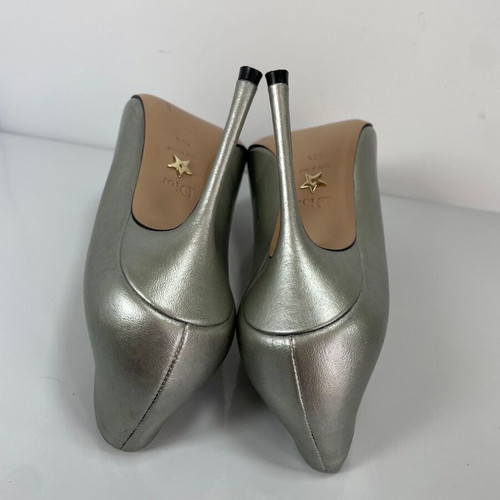 Christian Dior leather pumps size 40.5 like new, platinum color