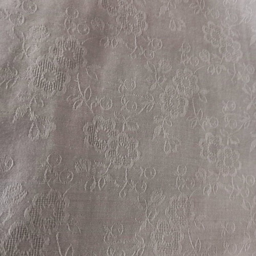 Jacquard tablecloth new with 12 floral cotton satin napkins