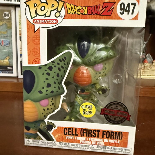 Funko Pop Animation Dragonball #947 Cell First Form glow in the dark like new