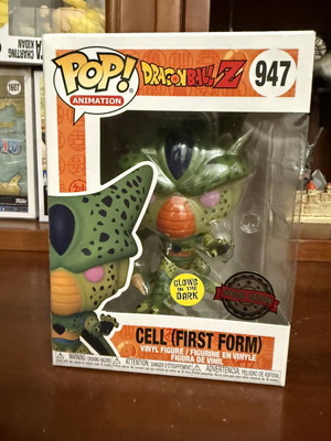 Funko Pop Animation Dragonball #947 Cell First Form glow in the dark like new