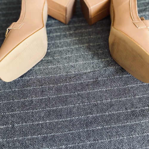 Heels with block heel in beige color, like new, size 41