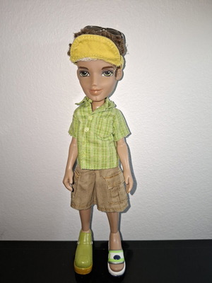 Bratz Boy Dylan doll used with original clothes missing parts