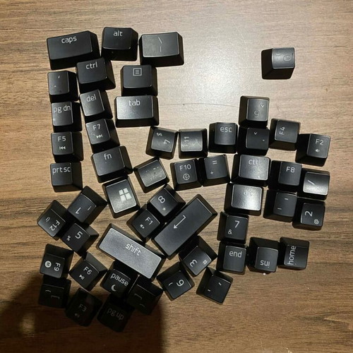 Razer keycaps like new, black keyboard keys