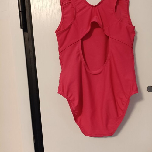 Women's one-piece swimsuit like new, pink, athletic back design