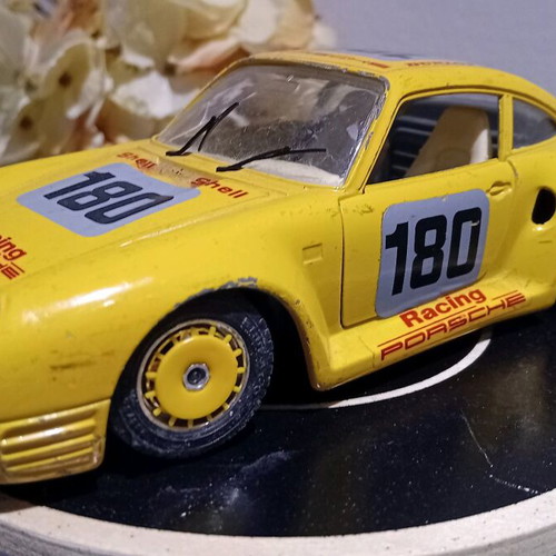 Vintage diecast Bburago Porsche 959 1/24 used