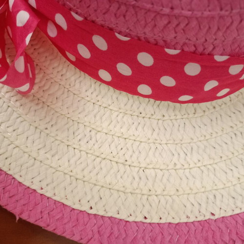 Children's summer straw hat with polka dot bow size 54 like new