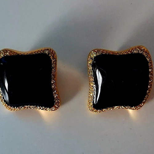 Vintage earrings clip-on from Italy like new, gold and black