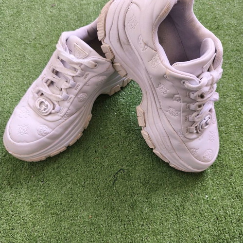 Guess sneakers athletic shoes like new, white, leather