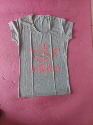 Adidas women's shirt size S like new