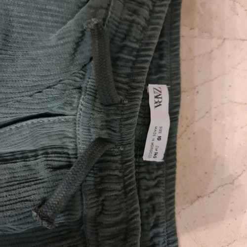 Zara corduroy kids pants used, size 10, olive color