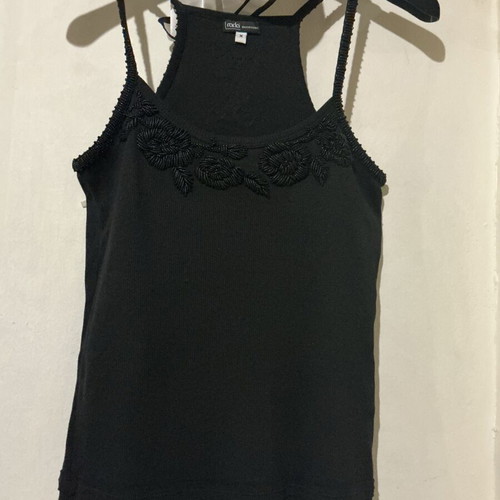 Rodo top embroidered black rib size M like new