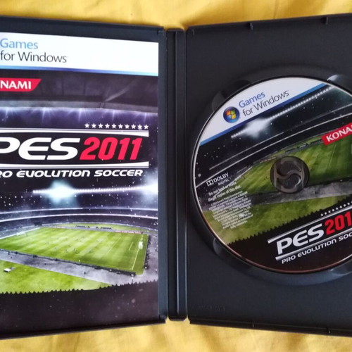 Pro Evolution Soccer 2011 PC DVD like new