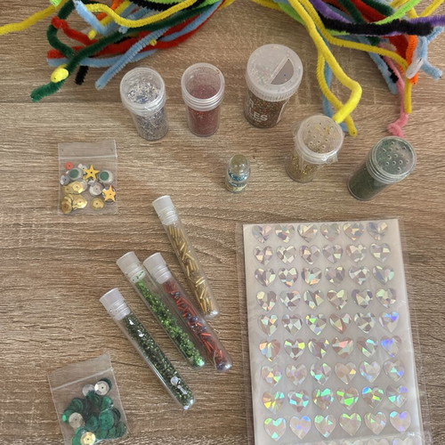 Craft materials and glitter set with stickers, pipe cleaners, beads