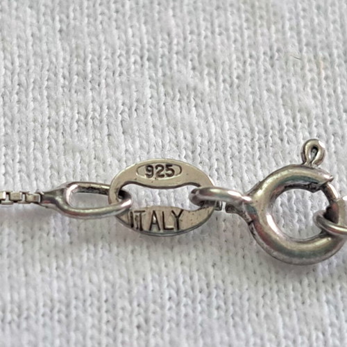 Minimal silver necklace 925 with zircon, like new