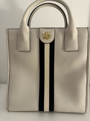 Τσάντα tote/χιαστί DKNY μεταχειρισμένη, οικολογικό δέρμα άσπρο