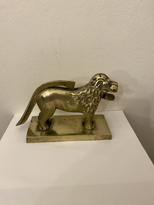 Μπρούτζινος διακοσμητικός καρυοθραύστης μεταχειρισμένος, 1930, λιοντάρι